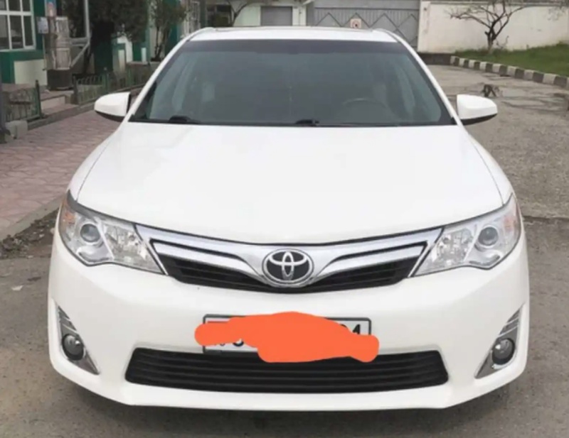 Лобовое стекло от Toyota Camry 3